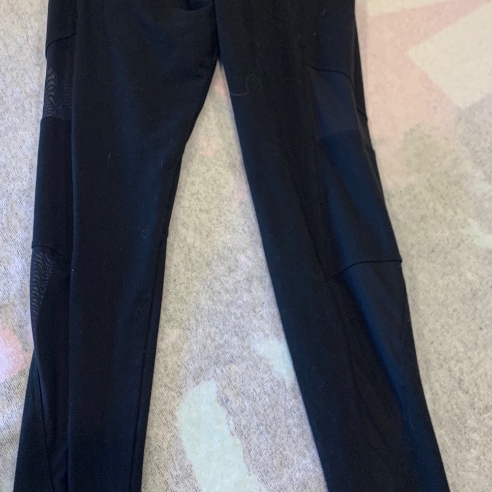 Like New Pink Victoria’s Secret Black Leggings - Picture 5 of 10